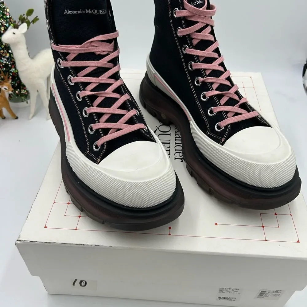Men’s Alexander, McQueen tread slick boots size 44 made in Italy